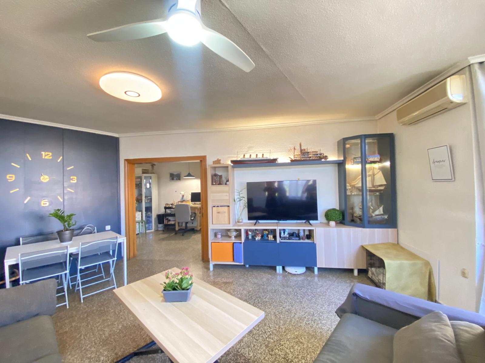 Campanar Corner Condo in Valencia City